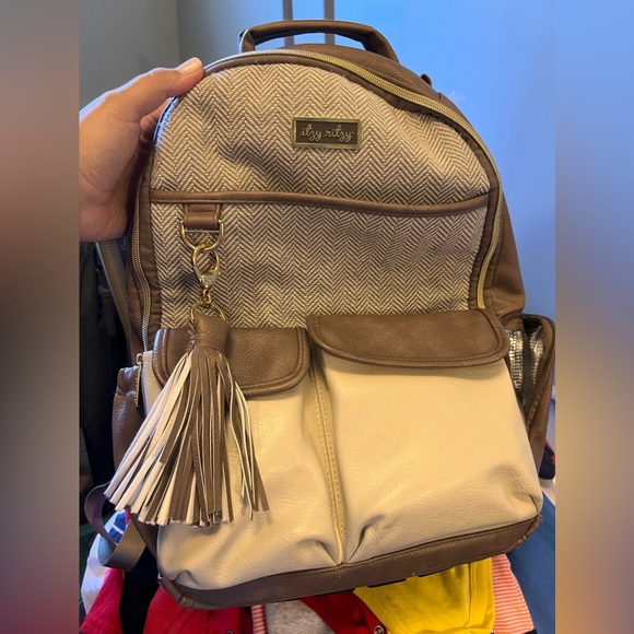 Itsy ritzy diaper bag